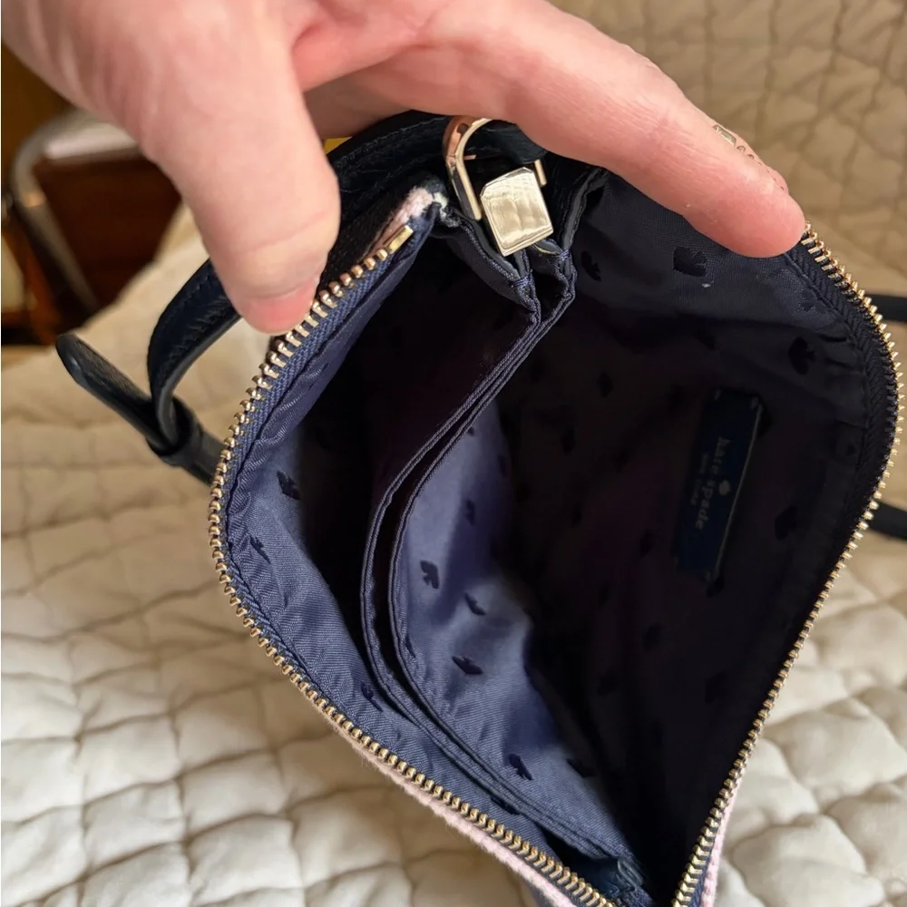 🤩Kate Spade Jackson Boardwalk Stripe Triple Gusset Crossbody ✨ - Picture 4 of 8